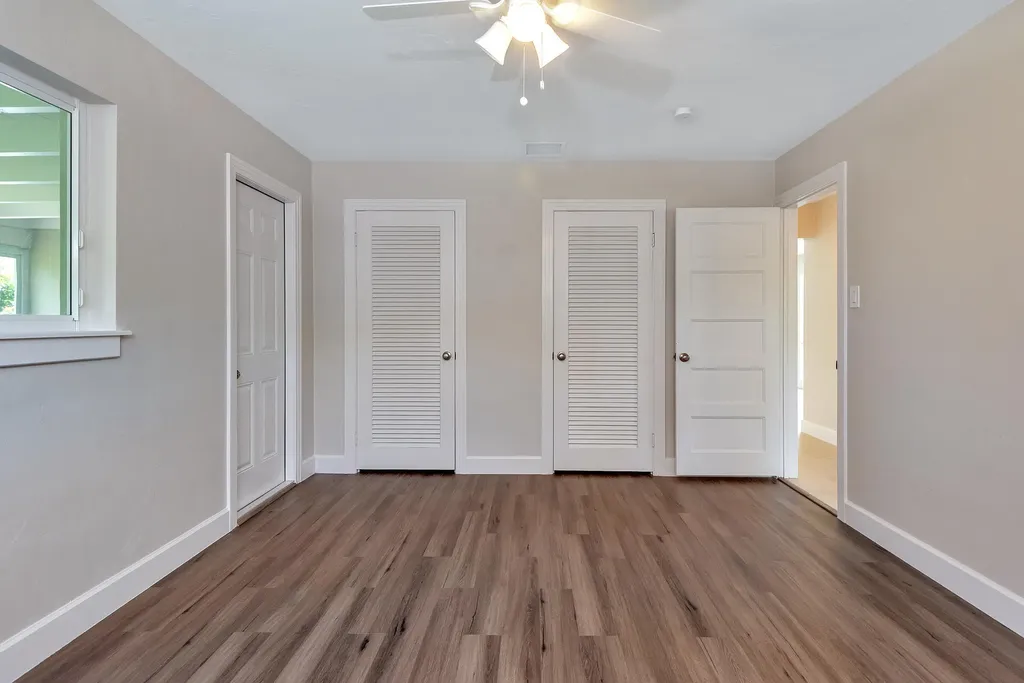 2001 Collier Avenue Lake Worth FL 33461