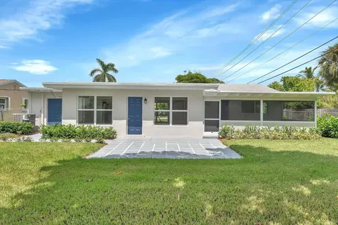 2001 Collier Avenue Lake Worth FL 33461