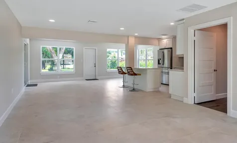 2001 Collier Avenue Lake Worth FL 33461