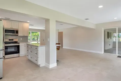 2001 Collier Avenue Lake Worth FL 33461