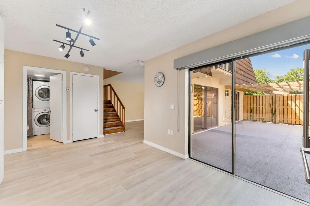 2508 25th Lane Palm Beach Gardens FL 33418