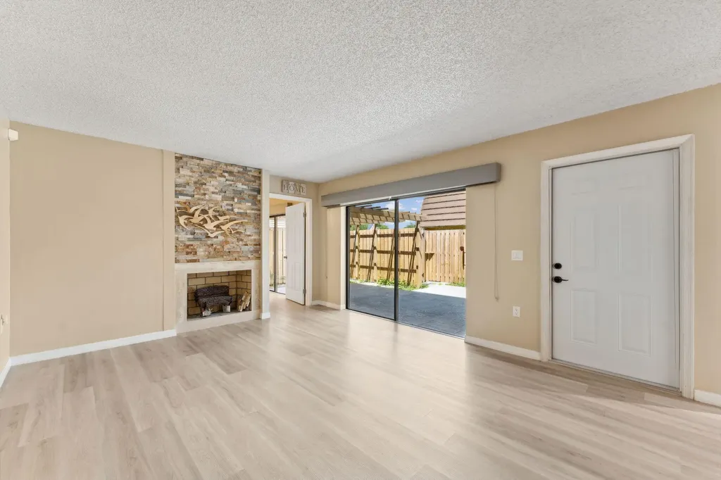 2508 25th Lane Palm Beach Gardens FL 33418