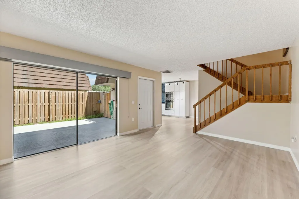 2508 25th Lane Palm Beach Gardens FL 33418