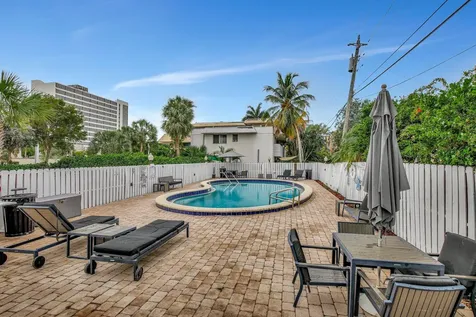 2555 NE 11th Street Fort Lauderdale FL 33304