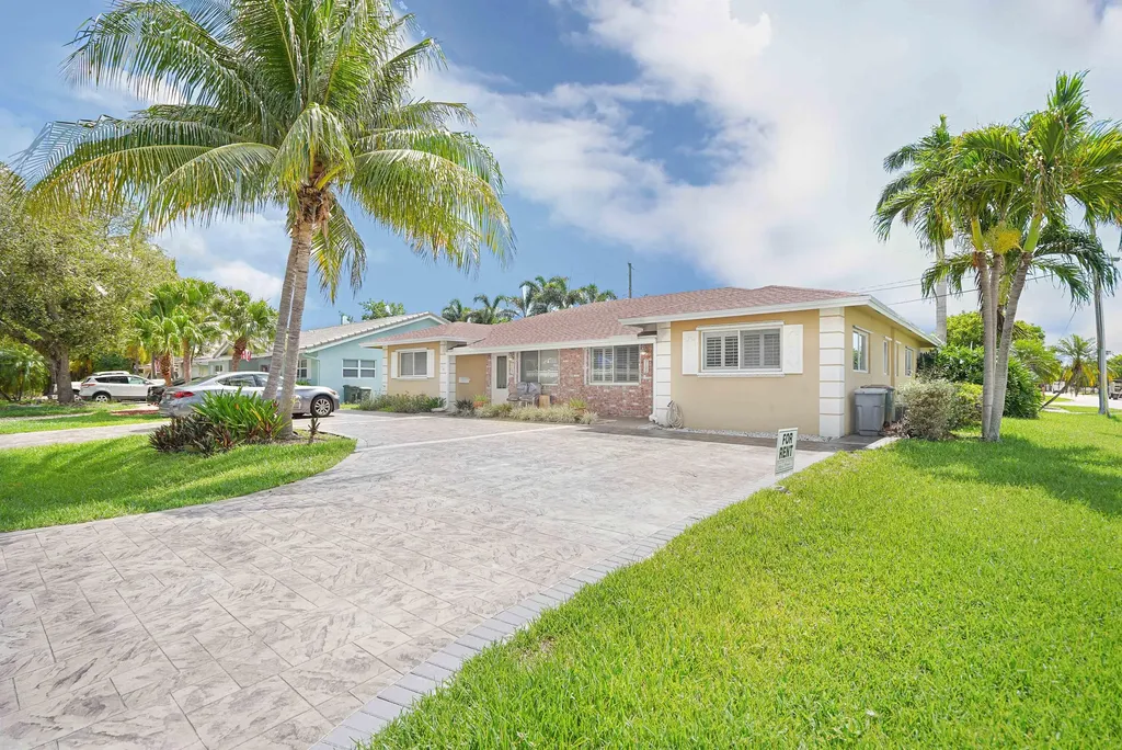 5100 NE 22nd Avenue Lighthouse Point FL 33064