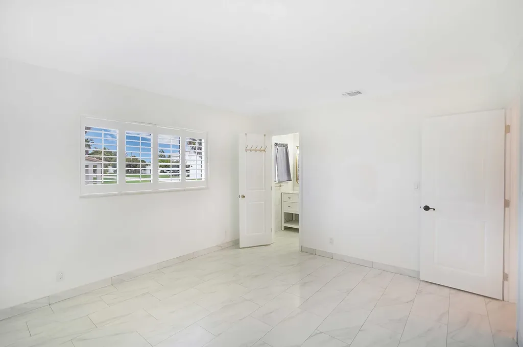 5100 NE 22nd Avenue Lighthouse Point FL 33064