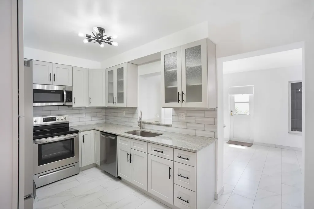 5100 NE 22nd Avenue Lighthouse Point FL 33064