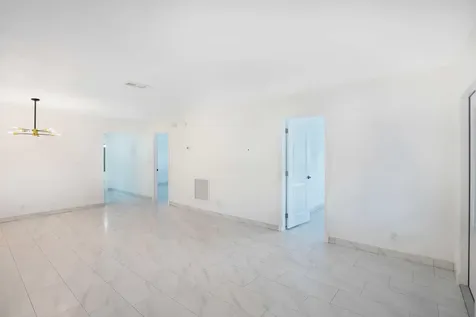 5100 NE 22nd Avenue Lighthouse Point FL 33064