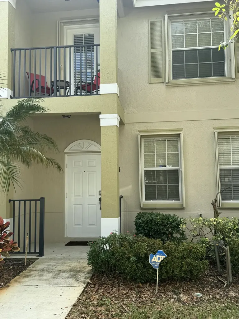 2104 SE Eatonville Drive Port St Lucie FL 34952