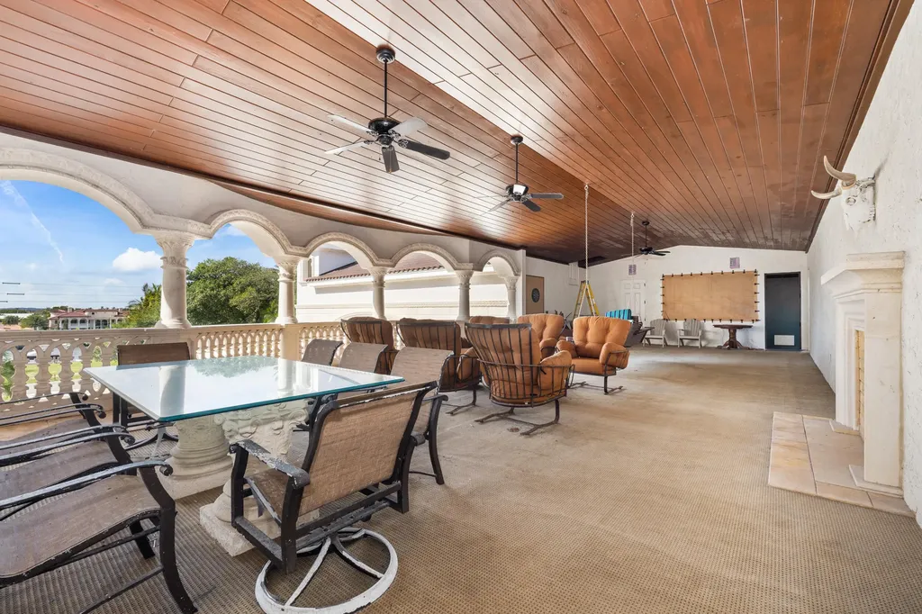 1075 Hillsboro Mile Hillsboro Beach FL 33062