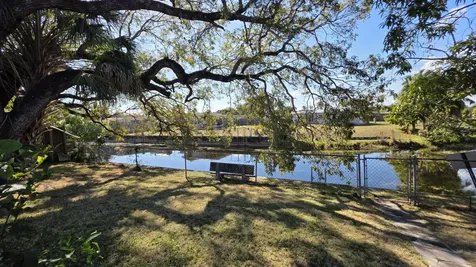 2305 E River Drive Margate FL 33063