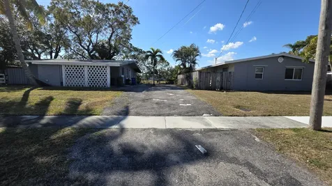 2305 E River Drive Margate FL 33063