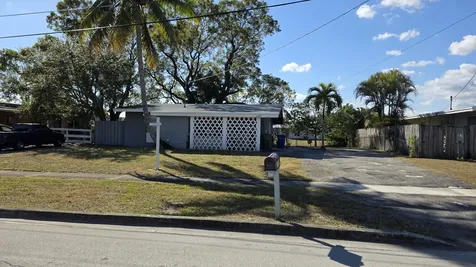 2305 E River Drive Margate FL 33063
