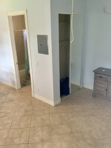 2215 Hypoluxo Road Lantana FL 33462