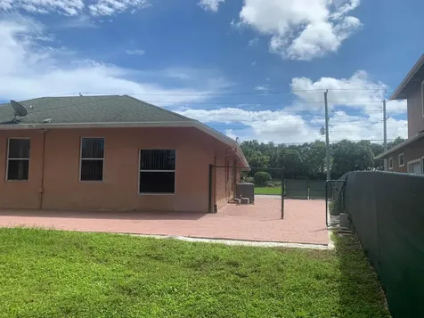 2215 Hypoluxo Road Lantana FL 33462