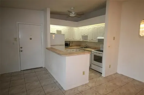 9728 S Belfort Circle Tamarac FL 33321