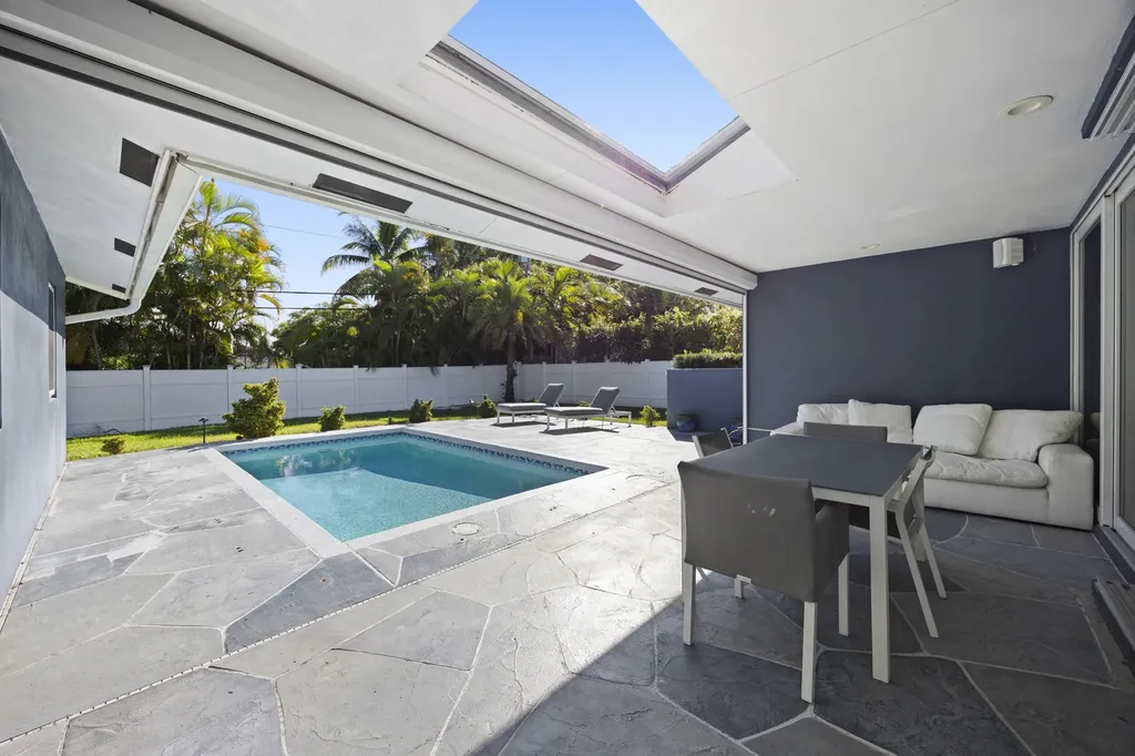 930 NW 4th Court Boca Raton FL 33432