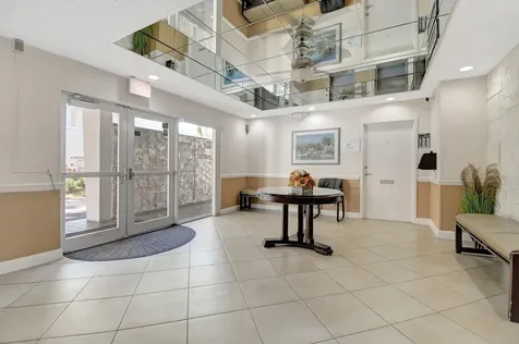 2555 NE 11th Street Fort Lauderdale FL 33304