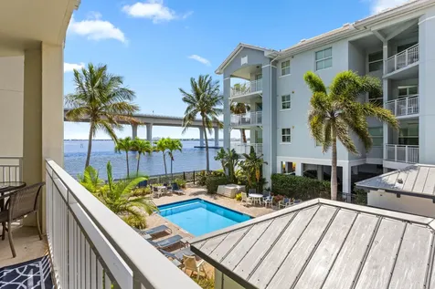 275 NW Flagler Avenue Stuart FL 34994