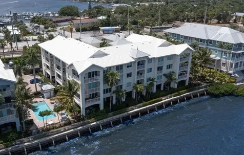 275 NW Flagler Avenue Stuart FL 34994