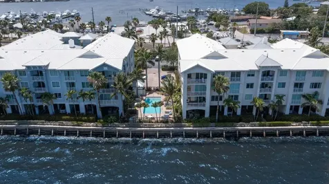 275 NW Flagler Avenue Stuart FL 34994