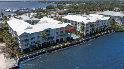 275 NW Flagler Avenue Stuart FL 34994