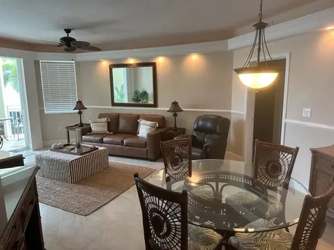275 NW Flagler Avenue Stuart FL 34994