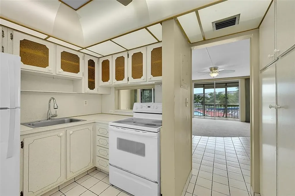 2859 Leonard Drive Aventura FL 33160