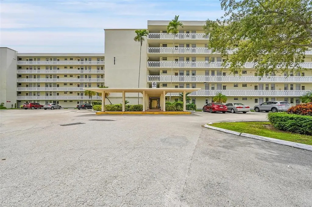 2859 Leonard Drive Aventura FL 33160