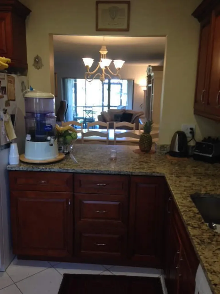 8425 Casa Del Lago Boca Raton FL 33433