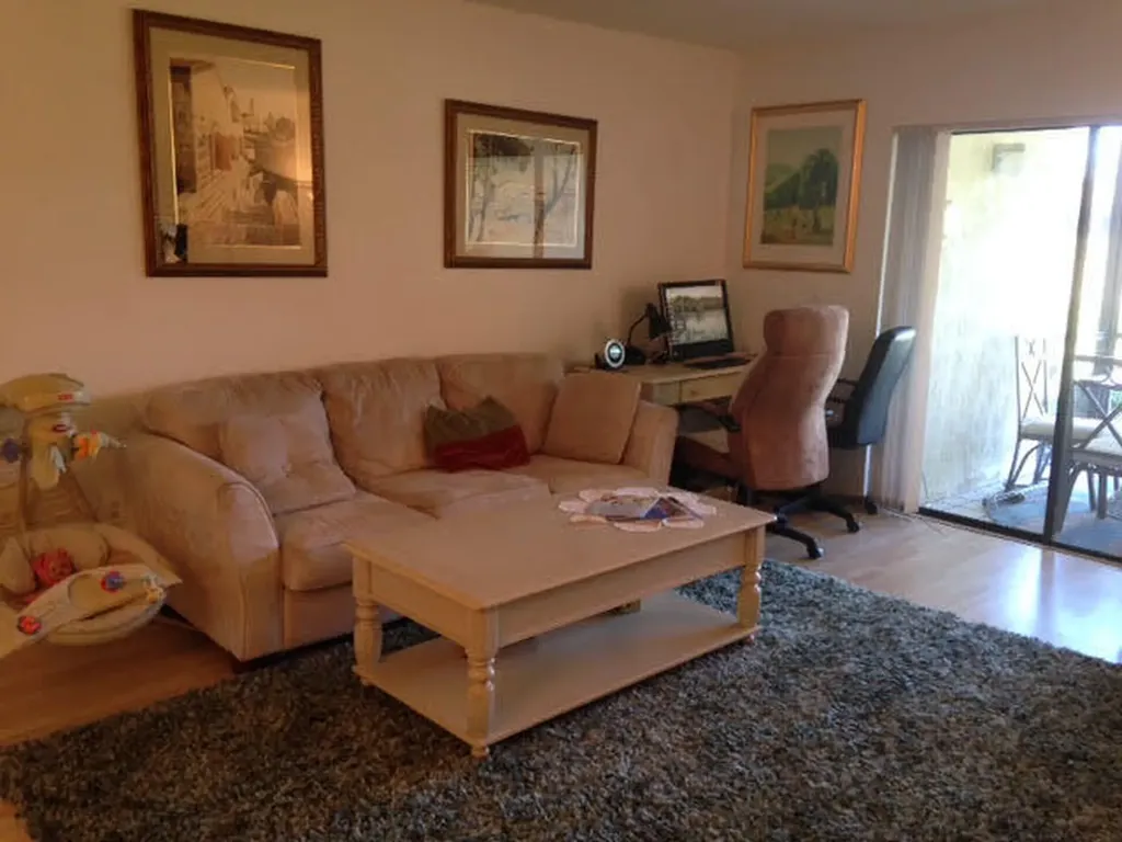 8425 Casa Del Lago Boca Raton FL 33433