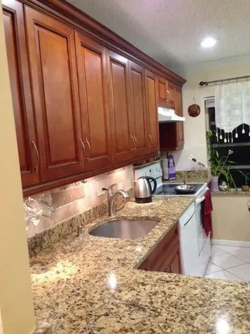 8425 Casa Del Lago Boca Raton FL 33433