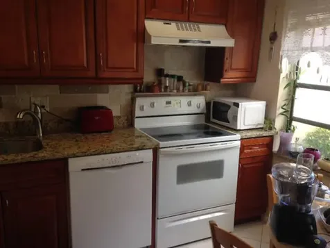 8425 Casa Del Lago Boca Raton FL 33433
