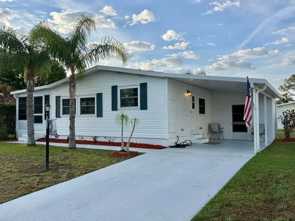 2625 Caper Court Port St Lucie FL 34952
