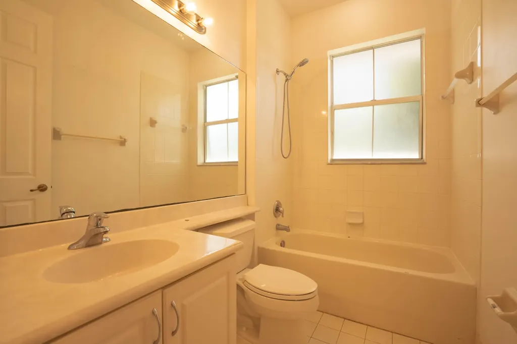 1356 Piazza Pitti Boynton Beach FL 33426