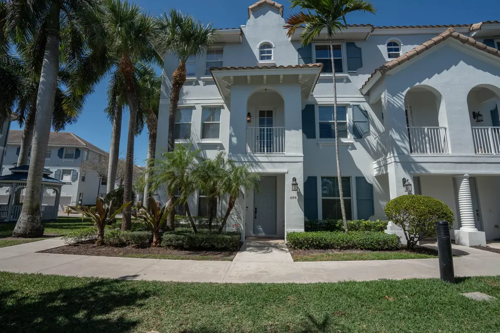 1356 Piazza Pitti Boynton Beach FL 33426