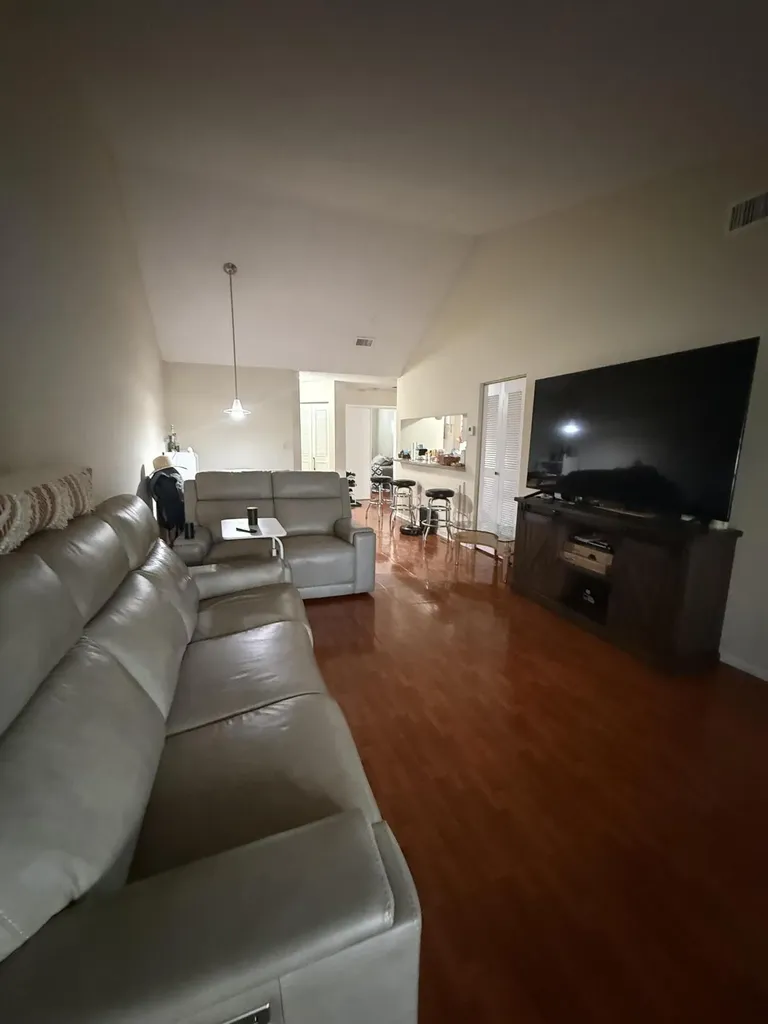 902 Coral Club Drive Coral Springs FL 33071