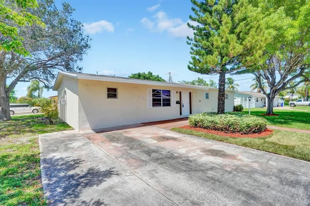 113 SE 14th Street Deerfield Beach FL 33441