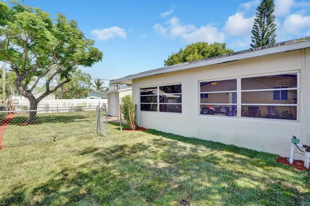 113 SE 14th Street Deerfield Beach FL 33441
