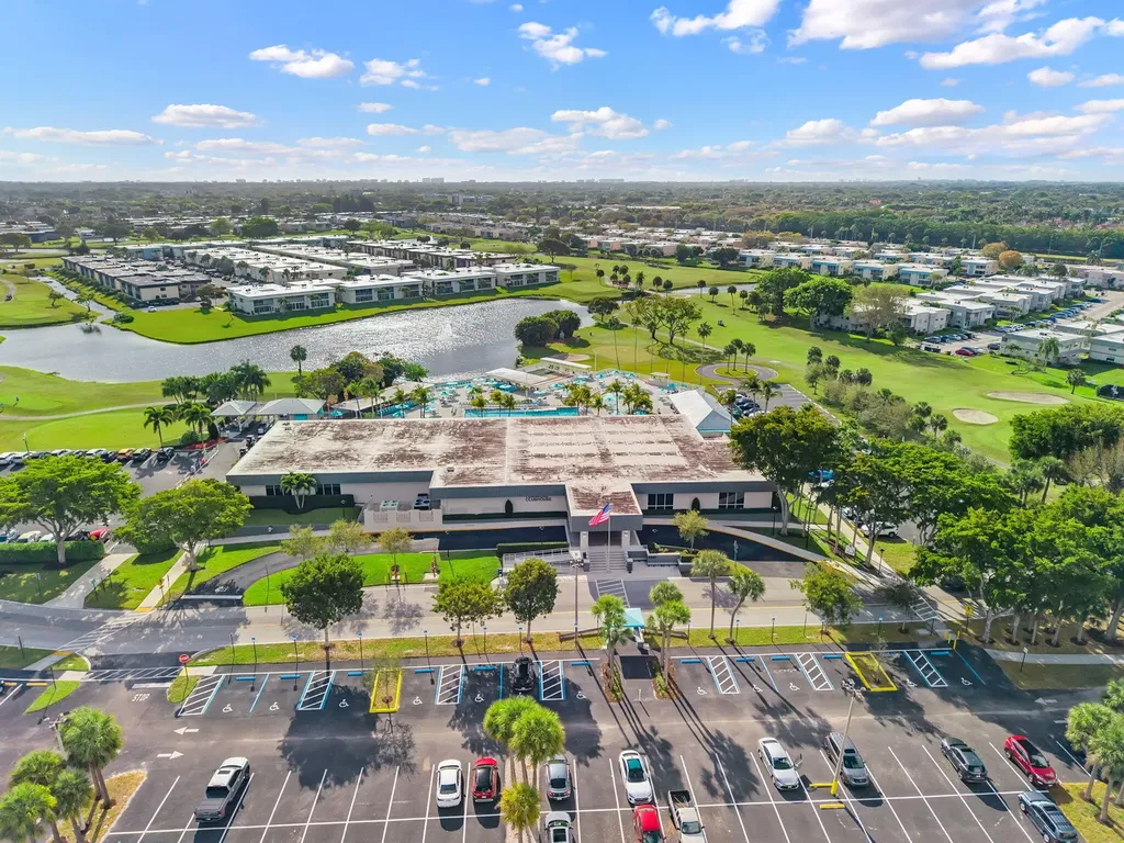 932 Flanders T Delray Beach FL 33484