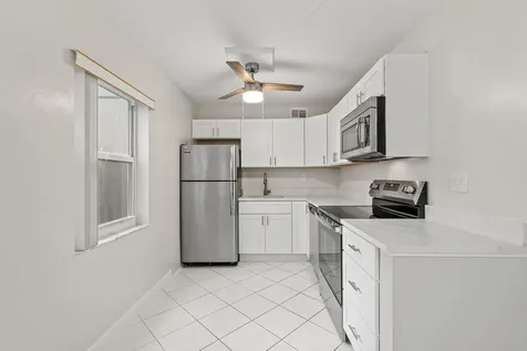 932 Flanders T Delray Beach FL 33484