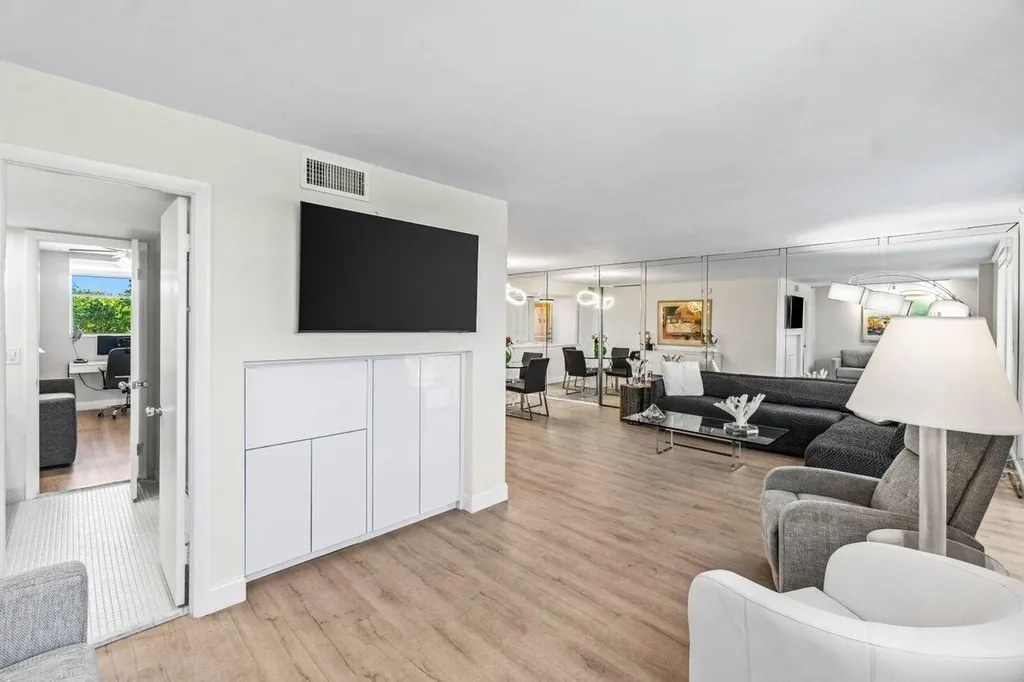 6461 NW 2nd Avenue Boca Raton FL 33487