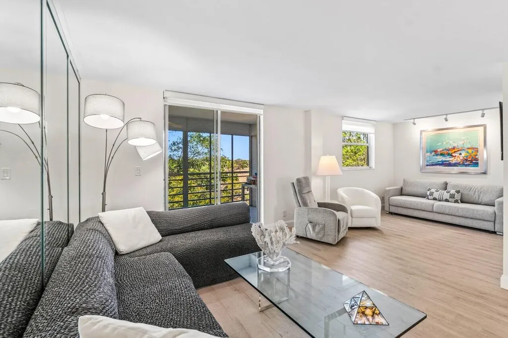 6461 NW 2nd Avenue Boca Raton FL 33487