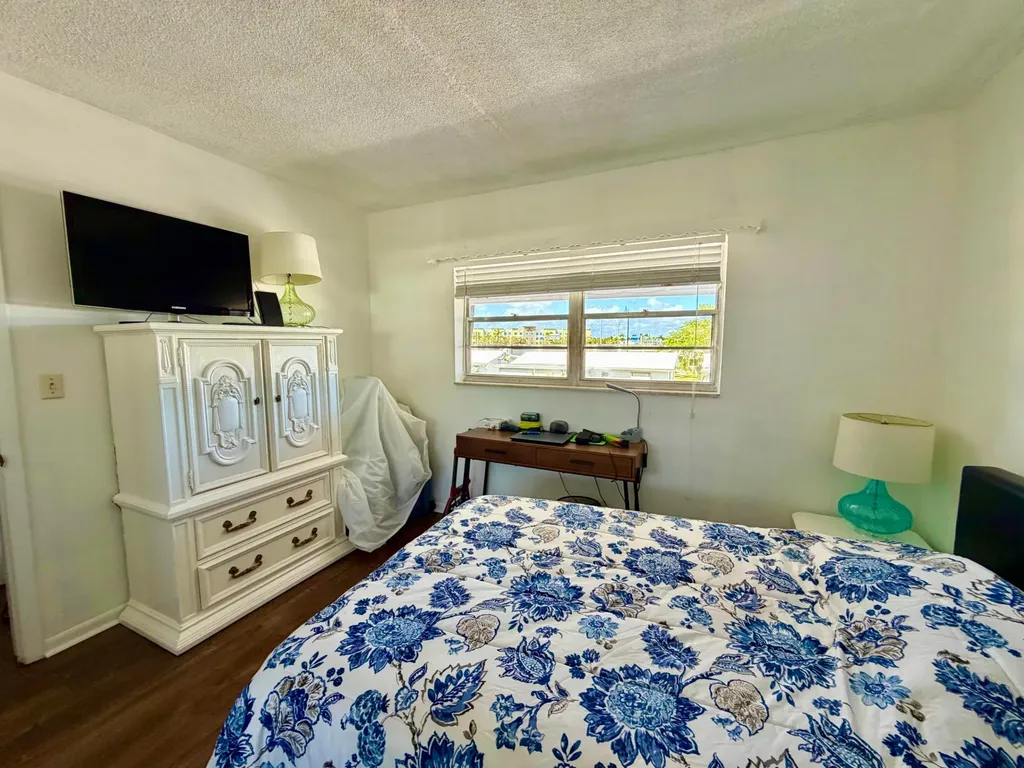 2551 W Golf Boulevard Pompano Beach FL 33064