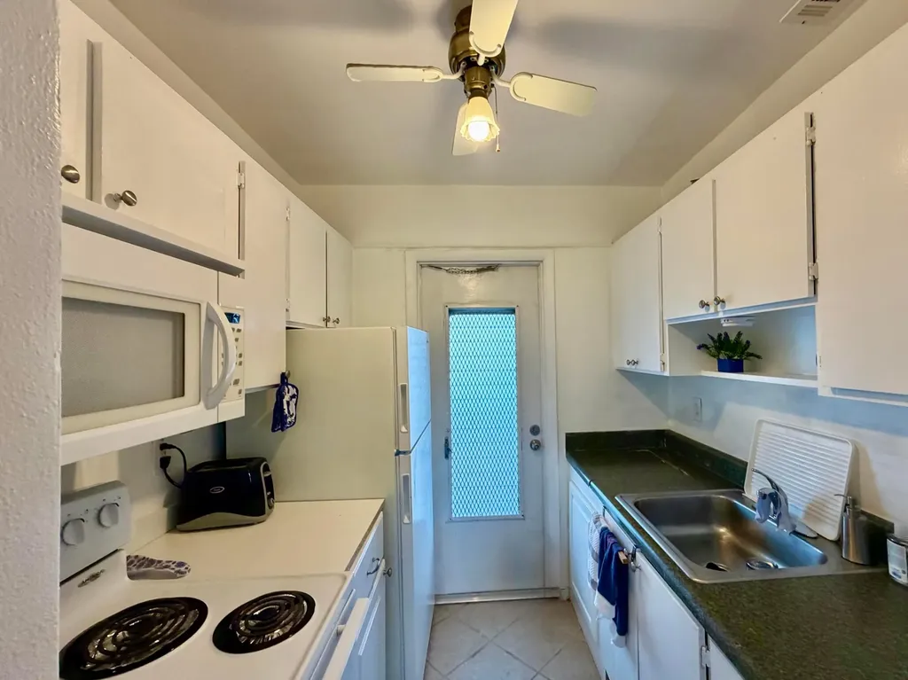 2551 W Golf Boulevard Pompano Beach FL 33064