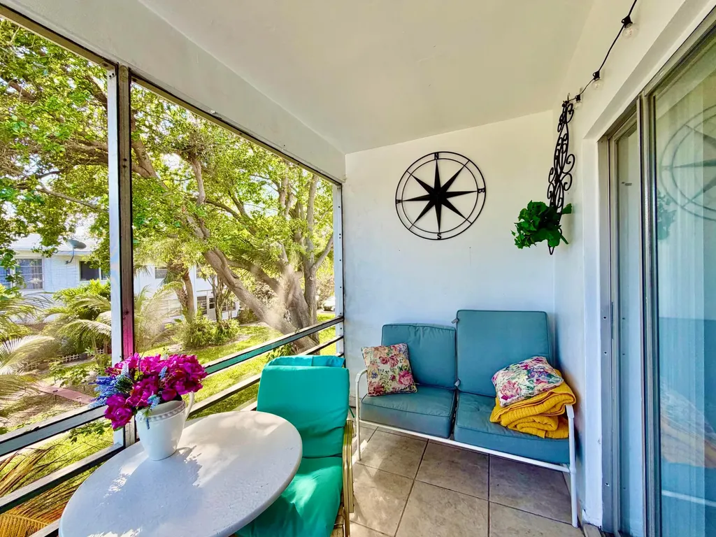 2551 W Golf Boulevard Pompano Beach FL 33064