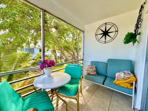 2551 W Golf Boulevard Pompano Beach FL 33064
