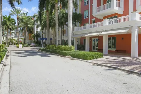 806 E Windward Way Lantana FL 33462