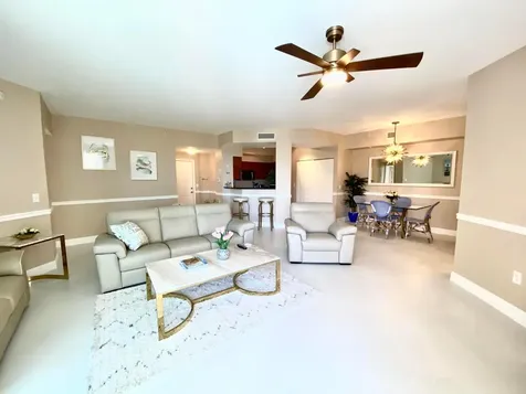 806 E Windward Way Lantana FL 33462