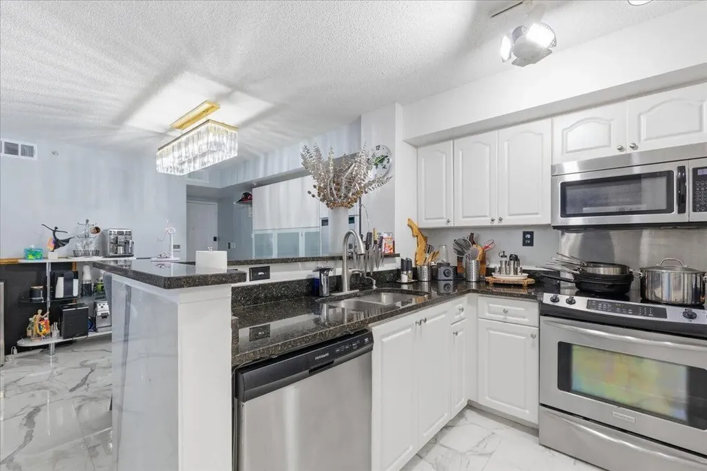 7824 Sonoma Springs Circle Lake Worth FL 33463